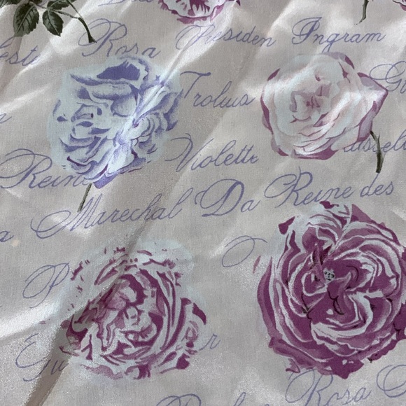 2025 Gifted - Vintage Silk signed Rosa Marechal Da Reine floral scarf hand rolle - Picture 3 of 4
